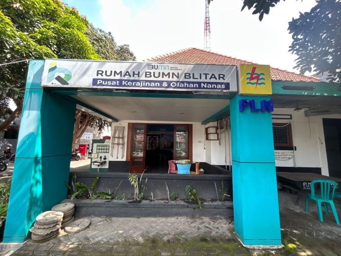 Rumah BUMN PT PLN UID Jawa Timur memfasilitasi 1.054 usaha mikro kecil (UMK) naik kelas melalui program sertifikasi dan pendampingan selama 2023. - Image