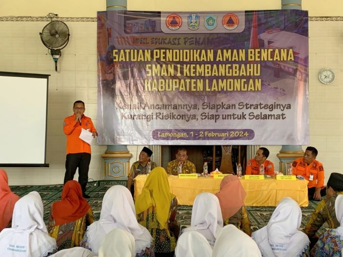 Kegiatan SPAB BPBD Jatim, diawali di Kabupaten Lamongan dan Kabupaten Bangkalan, Kamis (1/2). - Image