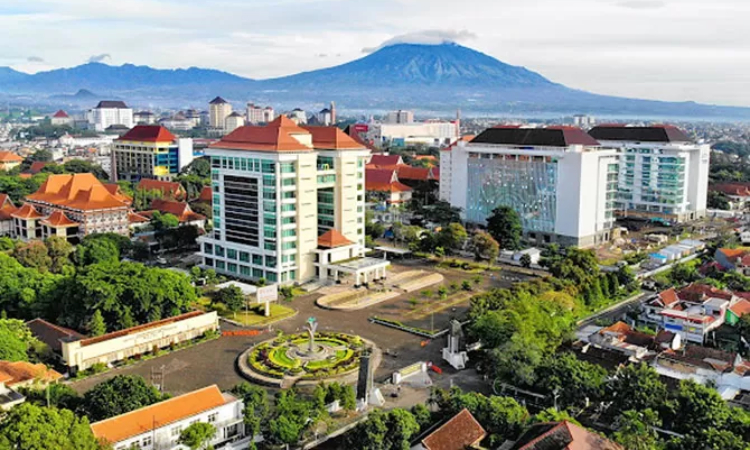 Universitas Negeri Malang difoto dari udara. (Radar Malang) - Image