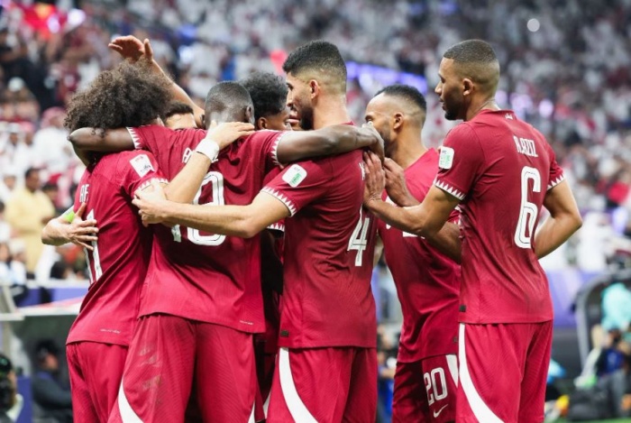 DOMINASI: Timnas Qatar dianggap masih terlalu kuat dan mendominasi jalannya persaingan di Piala Asia 2023, termasuk bertemu dengan Uzbekistan. (sportskeeda) - Image