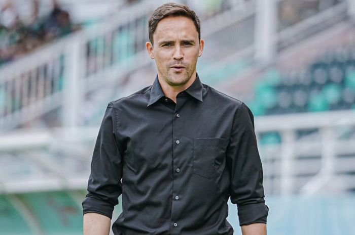 AKHIRI PUASA KEMENANGAN: Paul Munster bangga terhadap pemain Persebaya Surabaya yang berhasil mengakhiri puasa kemenangan Green Force dalam 10 pertandingan terakhir. (Persebaya) - Image