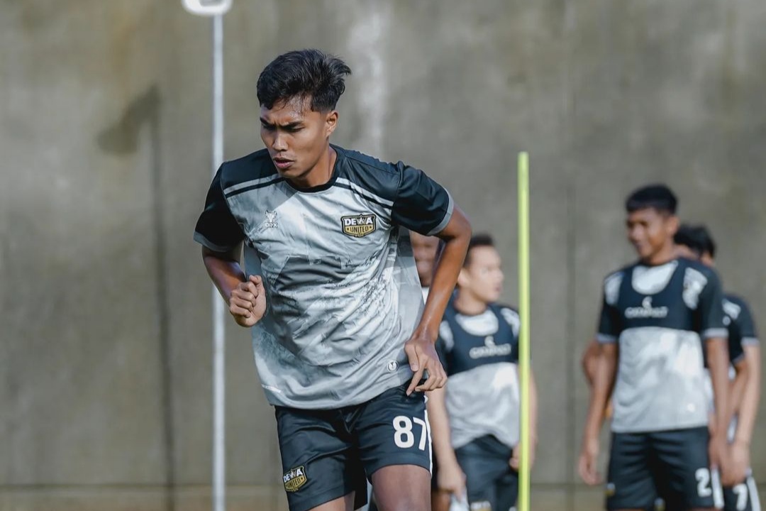 Potret Ahmad Rusadi pemain Dewa United./(Instagram/dewaunitedfc) - Image