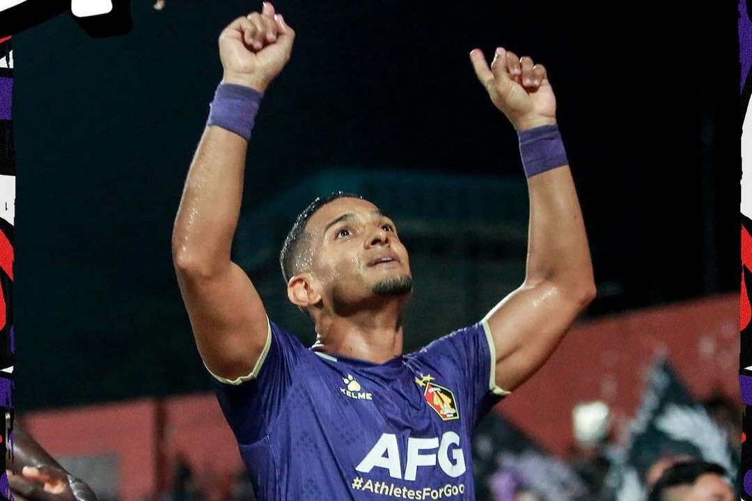 Renan Silva menjadi pahlawan kemenangan Persik Kediri dengan mencetak satu gol ke gawang Bali United. - Image