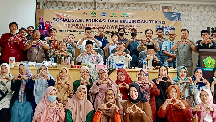 Pegadaian berkolaborasi dengan LPPOM MUI dan Ponpes Mahasiswa Al-Ashfa Yogyakarta memfasilitasi sertifikasi halal bagi 60 pelaku usaha mie dan bakso yang tergabung dalam APMISO di Yogyakarta. - Image