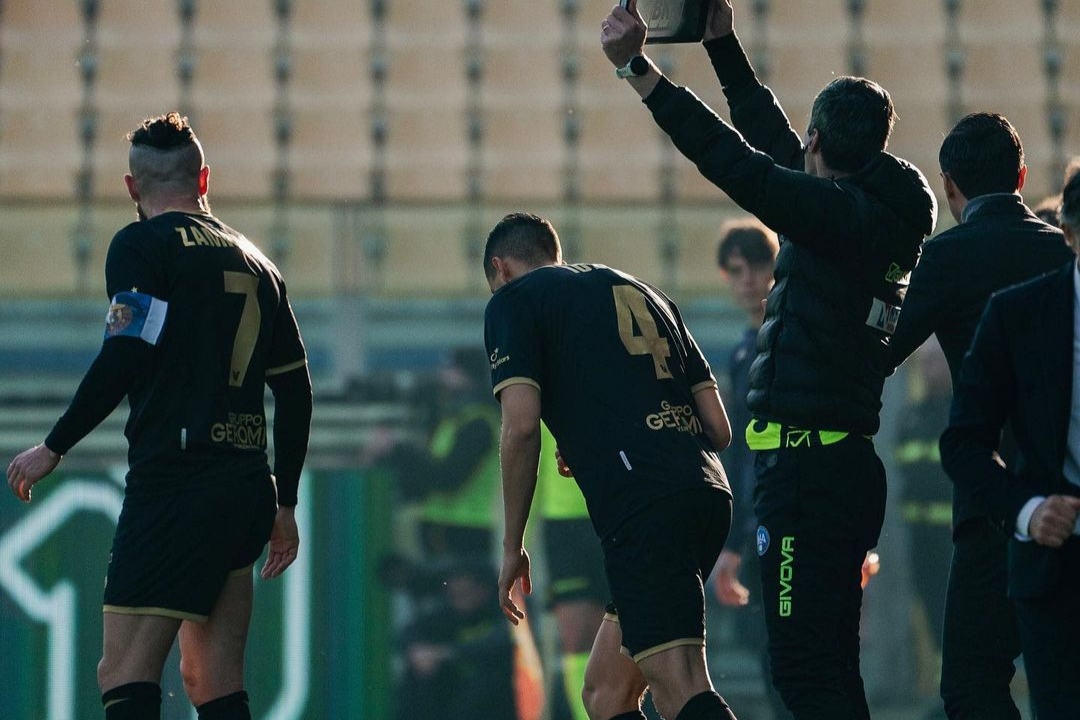 Jay Idzes kembali membela Venezia FC di Serie B Italia setelah absen lama./(instagram/jayidzes) - Image