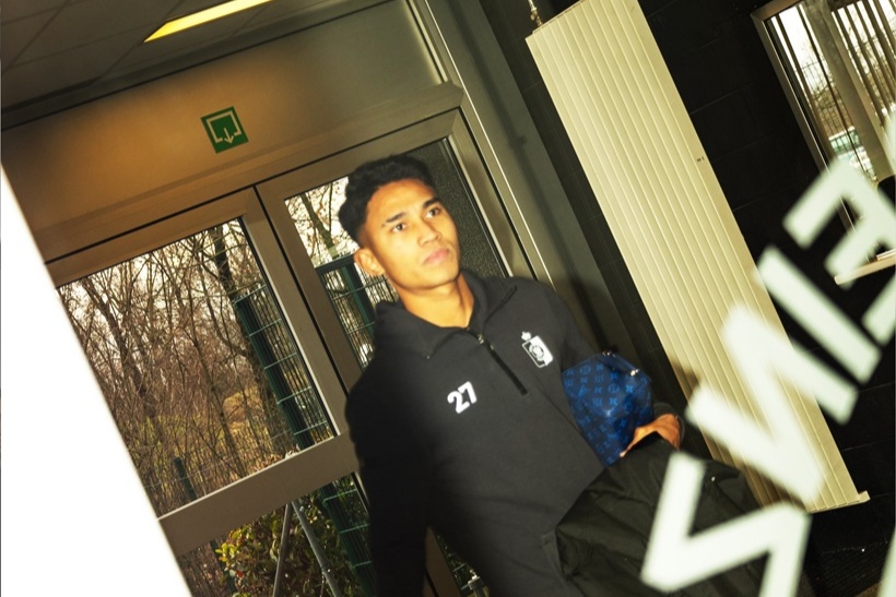 Potret Marselino Ferdinan sebelum laga KMSK Deinze vs Patro Eisden./(Instagram/kmskdeinze) - Image