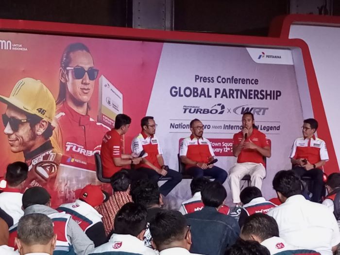 Pertamax Turbo dukung Sean Gelael dan Valentino Rossi dalam balap mobil bergengsi di dunia, FIA WEC 2024. - Image