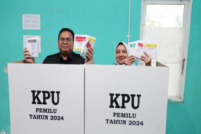 Pemilih di salah satu TPS kawasan Tangerang Selatan, Banten. (Dok.Bawaslu RI) - Image
