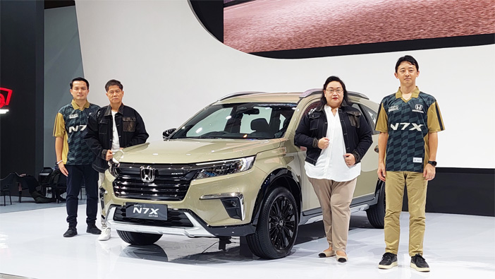 Honda meluncurkan New Honda BR-V N7X Edition di IIMS 2024 yang mulai digelar di Jakarta International Expo Kemayoran, Kamis (15/2). - Image