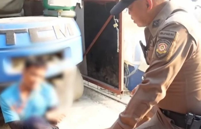 Pria di Thailand yang ditangkap karena mencuri di Provinsi Chachoengsao. - Image