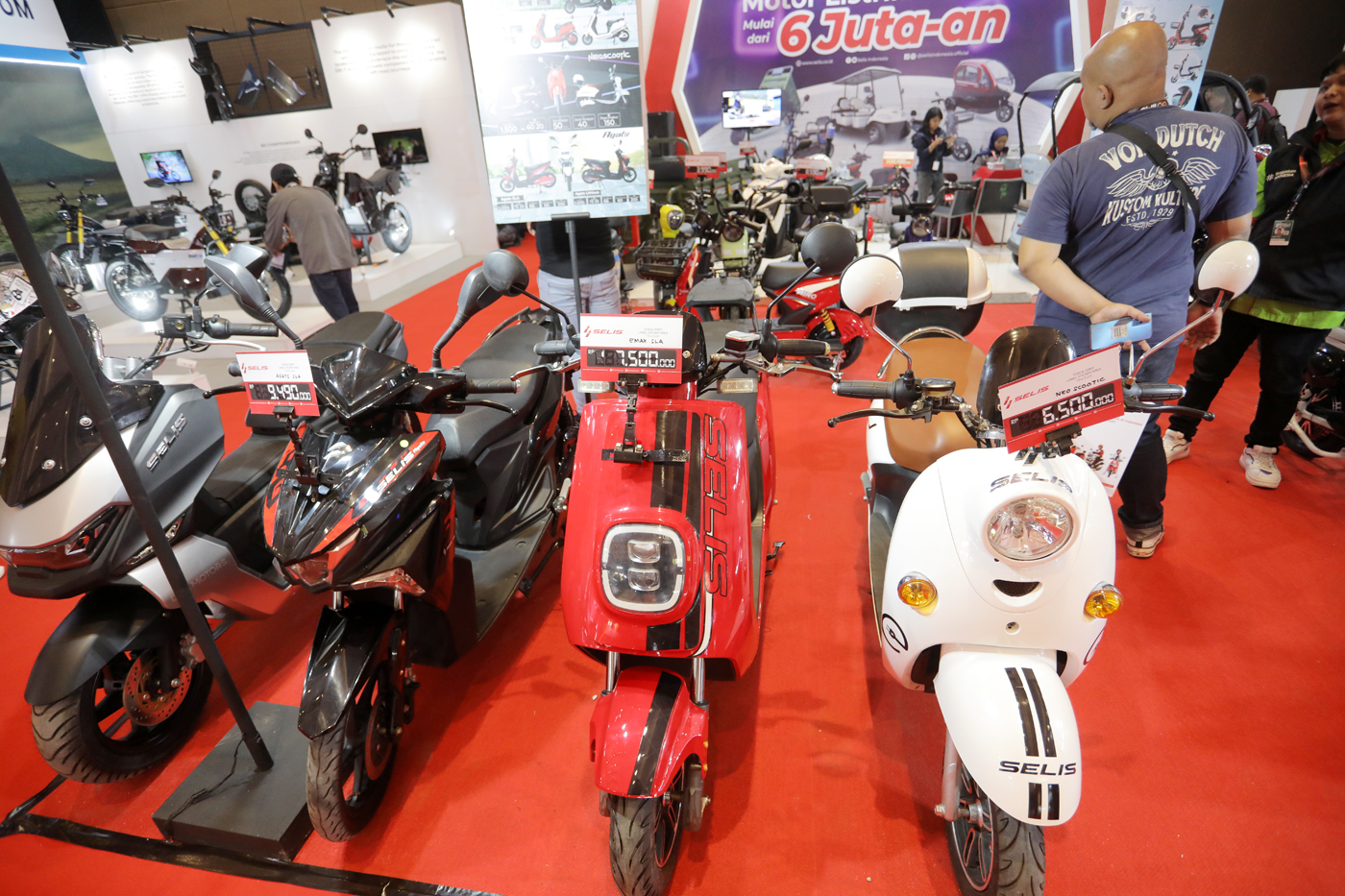 Sepeda motor listrik yang dipamerkan di Indonesia International Motor Show (IIMS) 2024.