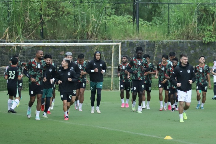 FAKTOR SANG BINTANG: Keberadaan Radja Nainggolan bersama Bhayangkara FC ternyata menambah stimulus motivasi PSS Sleman mendapatkan tiga angka. (Badan Liga Indonesia) - Image