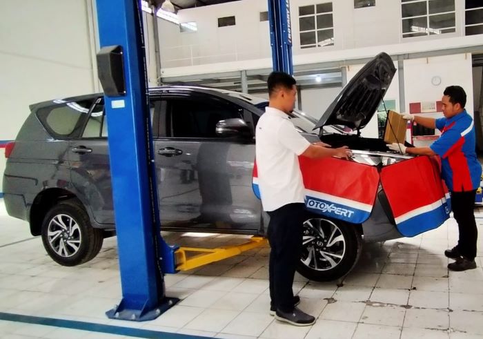 Auto2000 optimistis pasar otomotif meningkat di Jawa Timur. - Image