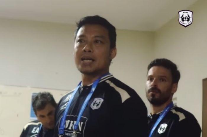 MARAH BESAR: Hamka Hamzah marah besar karena RANS Nusantara FC menelan 9 laga tanpa kemenangan. (RANS Nusantara FC) - Image