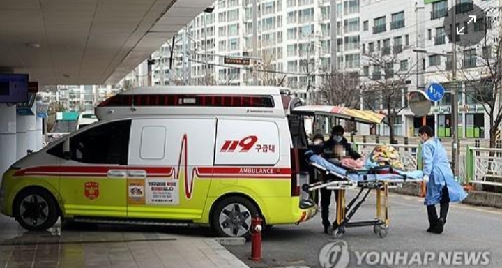 Dokter Lakukan Aksi Mogok Kerja, Rumah Sakit di Seoul Alami Gangguan dan Pasien Banyak yang Dipindahkan. Sumber foto: Yonhap News - Image