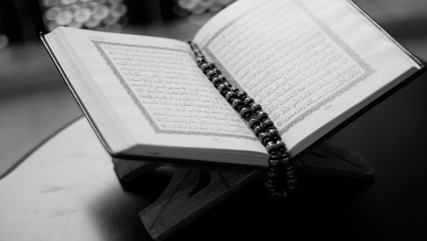 Mengisi dengan membaca Al-Qur’an pada malam Nisfu Sya’ban./pixabay.com_pexels - Image