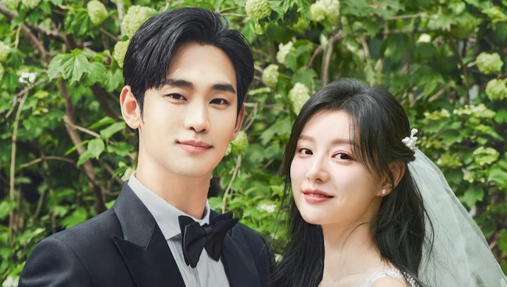 Kim Soo Hyun dan Kim Ji Won Adakan Pesta Pernikahan dalam Drama Queen Of Tears. Sumber foto: Soompi - Image