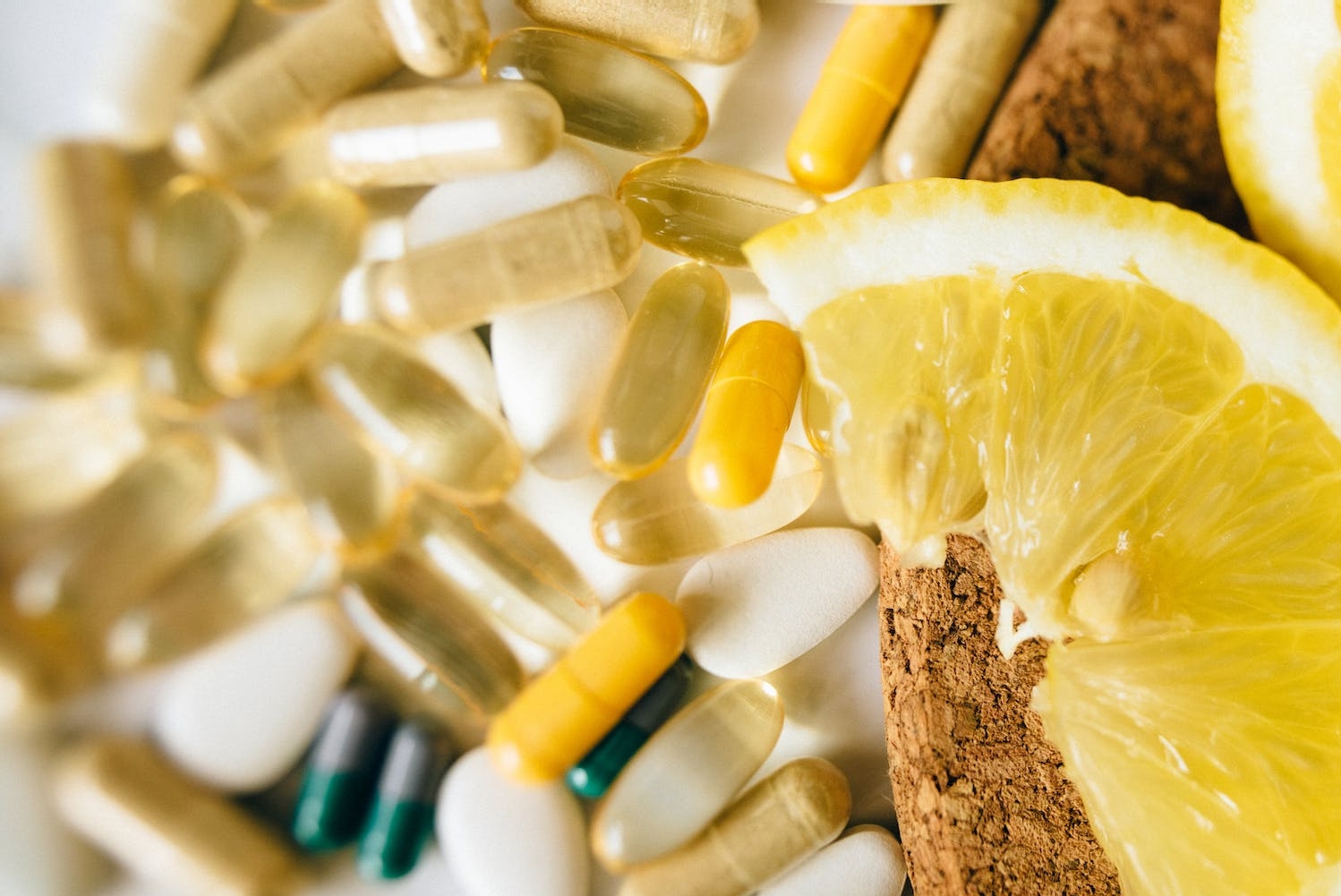 Ilustrasi suplemen dan vitamin. - Image
