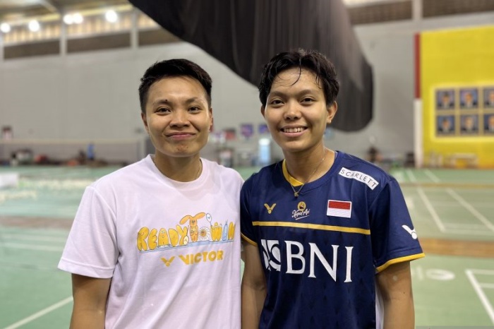 Ganda putri Indonesia Apriyani Rahayu/Siti Fadia Silva Ramadhanti saat ditemui di Pelatnas PBSI Cipayung, Jakarta Timur, Selasa (27/2/2024). (ANTARA/Arnidhya Nur Zhafira) - Image