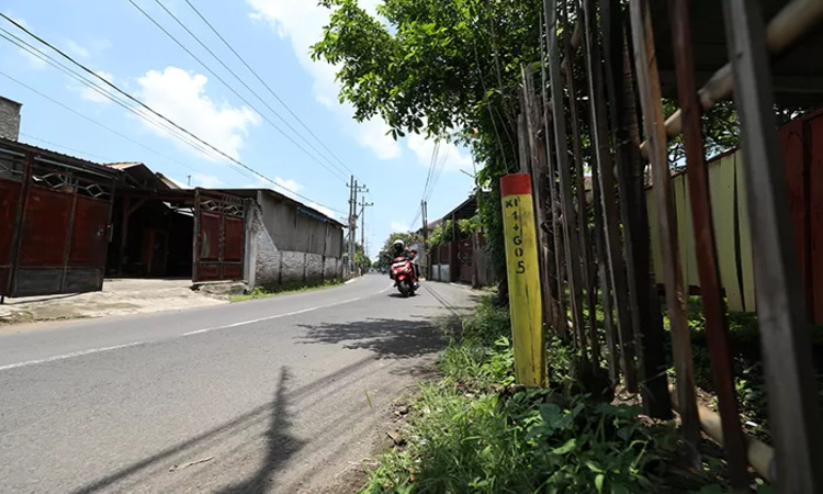 Patok tol Kediri-Tulungagung di Kecamatan Mojoroto, Kediri, Jawa Timur/ sumber: Radar Kediri/Wahyu Adji - Image