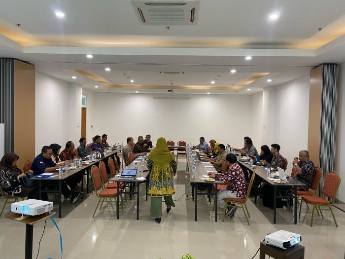 Tim Konsorsium Perguruan Tinggi Vokasi DI Jogjakarta gelar Focus Group Discussion (FGD) dengan tema Penyusunan Peta Jalan Inovasi Pengembangan Provinsi DIJ. - Image