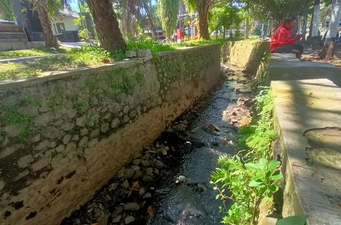 Drainase wilayah Soekarno-Hatta Kota Malang. - Image