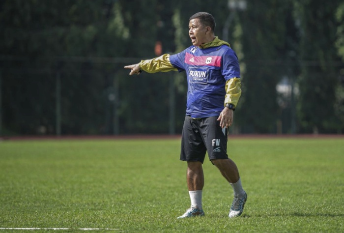 CARETAKER: Francis Wewengkang mendapat kepercayaan sebagai caretaker menggantikan posisi Eduardo Almeida di tim kepelatihan RANS Nusantara FC. (Badan Liga Indonesia) - Image