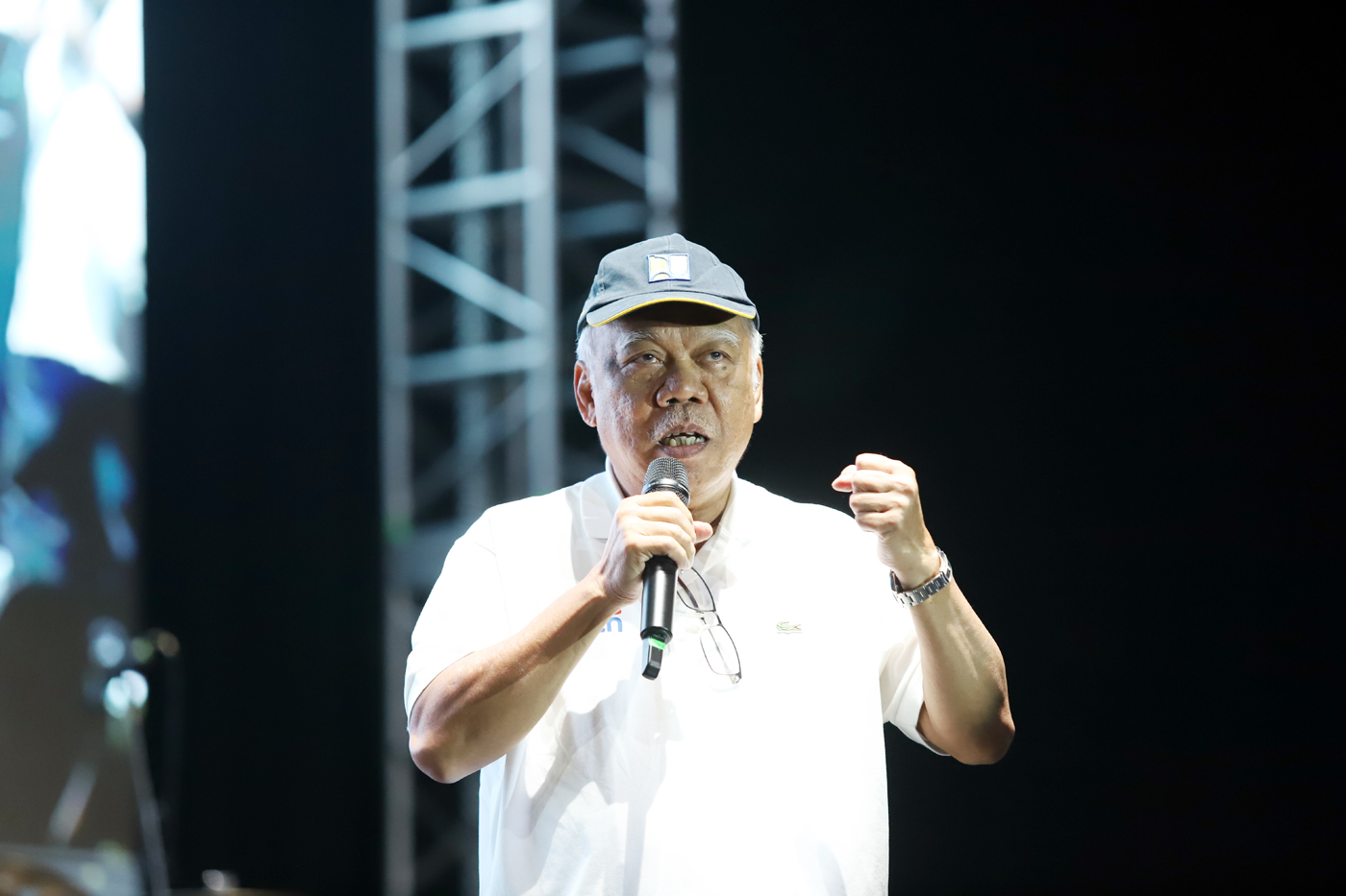 Menteri PUPR Basuki Hadimuljono pada peluncuran logo baru Bank BTN di Stadion Indonesia Arena, Kawasan GBK, Senayan, Jakarta, Minggu (3/3/2024). - Image