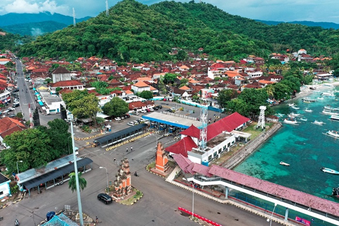 PT ASDP Indonesia Ferry (Persero) melakukan penutupan sementara layanan penyeberangan lintasan Ketapang-Gilimanuk dan Padangbai-Lembar. - Image
