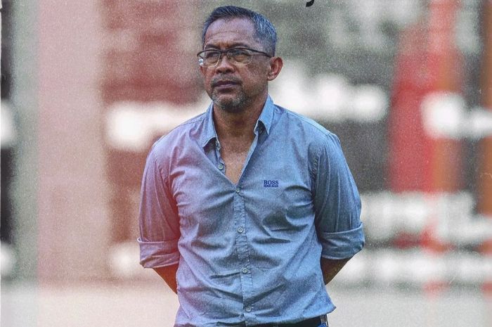 DIPECAT: Aji Santoso dipecat oleh Persikabo 1973 setelah mantan pelatih Persebaya Surabaya ini gagal mengerek peringkat Laskar Padjajaran. (Persikabo 1973) - Image