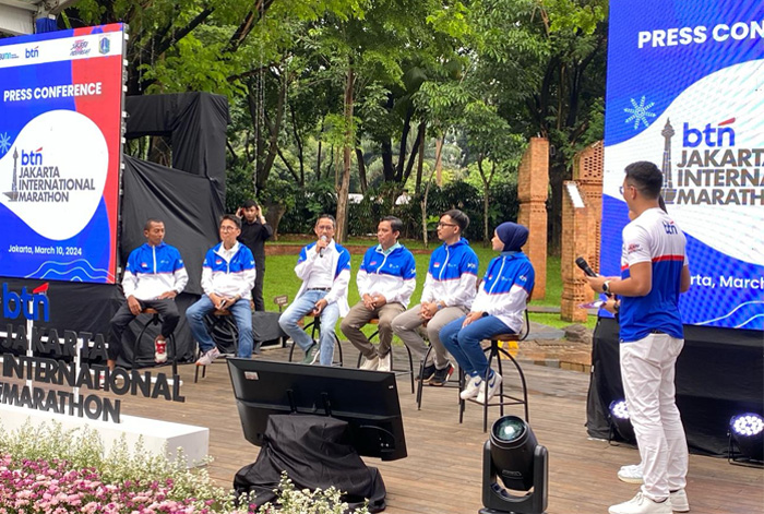 Pj Gubernur DKI Jakarta Heru Budi Hartono bersama Dirut BTN Nixon LP Napitupulu dalam jumpa pers Grand Launching Jakim 2024 di Jakarta, Minggu (10/3). - Image
