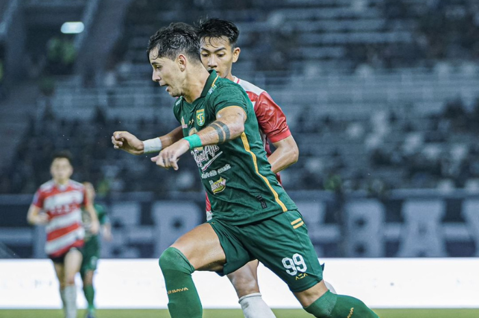 AKUI KECEWA: Bruno Moreira tampil mengesankan meskipun tidak cetak gol. Perjuangannya di lapangan dapatkan apresiasi Bonek. (Persebaya Surabaya) - Image
