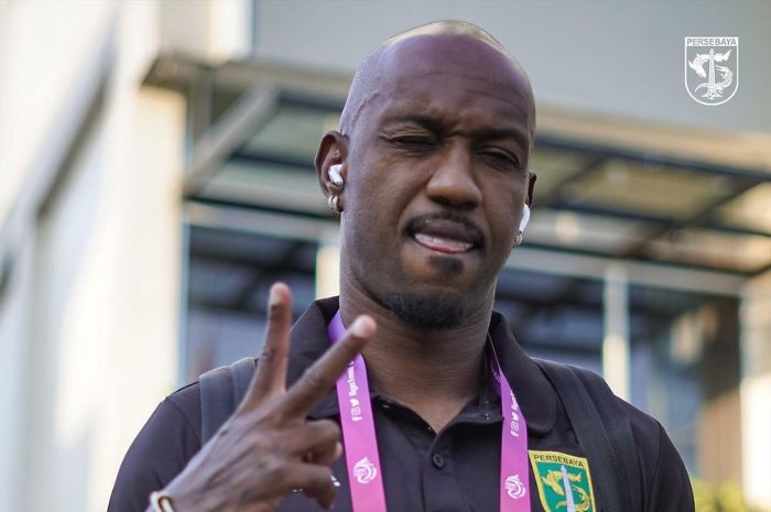 AYO LEBIH DISIPLIN: Kartu merah Paulo Henrique bawa Persebaya Surabaya masuk ke daftar tim paling banyak kartu merah di Liga 1 Indonesia hingga pekan ke-29. (Persebaya Surabaya) - Image