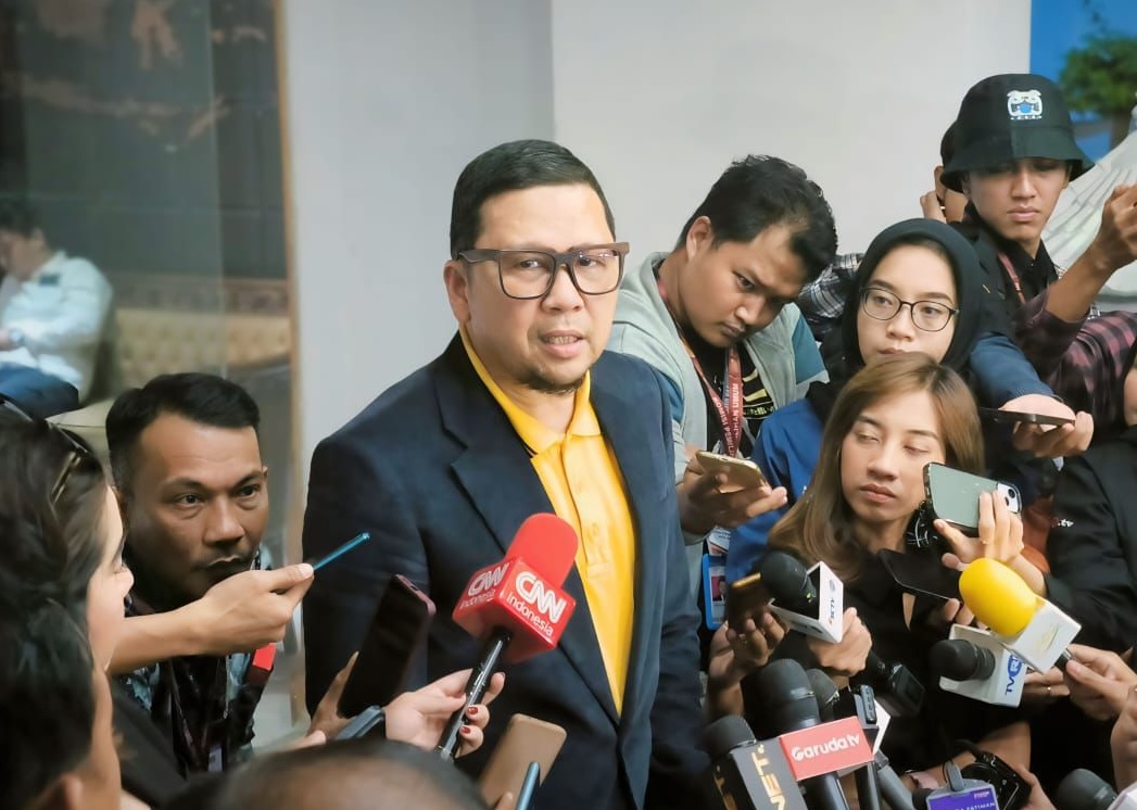 Ketua Komisi II DPR RI Ahmad Doli Kurnia mendatangi kantor KPU RI. - Image