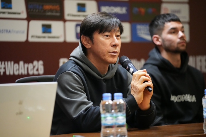 OPTIMISTIS: Shin Tae-yong beberkan optimismenya ketika menjamu Vietnam di Kualifikasi Piala Dunia 2026 kontra Vietnam nanti malam. (PSSI) - Image