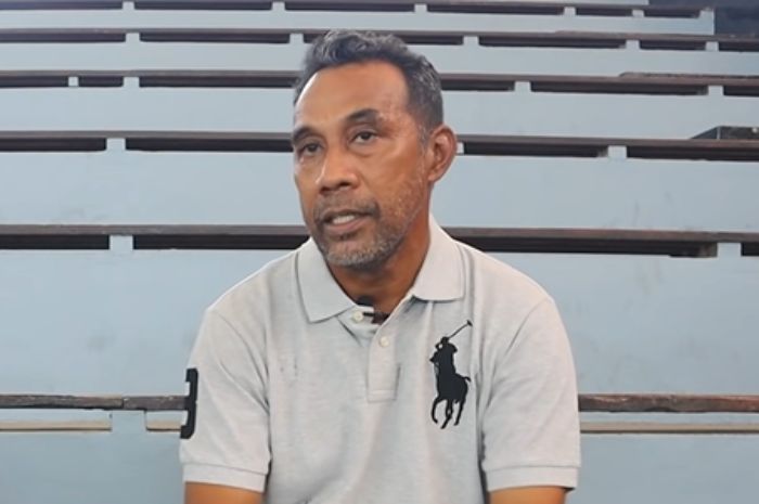 LEGENDA: Reinold Pietersz jadi salah satu legenda Persebaya Surabaya yang akan selalu dikenang kiprahnya di Liga Indonesia. (Youtube Omah Balbalan) - Image