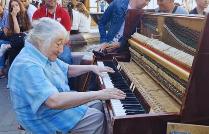 Ilustrasi memperingati hari piano sedunia. - Image