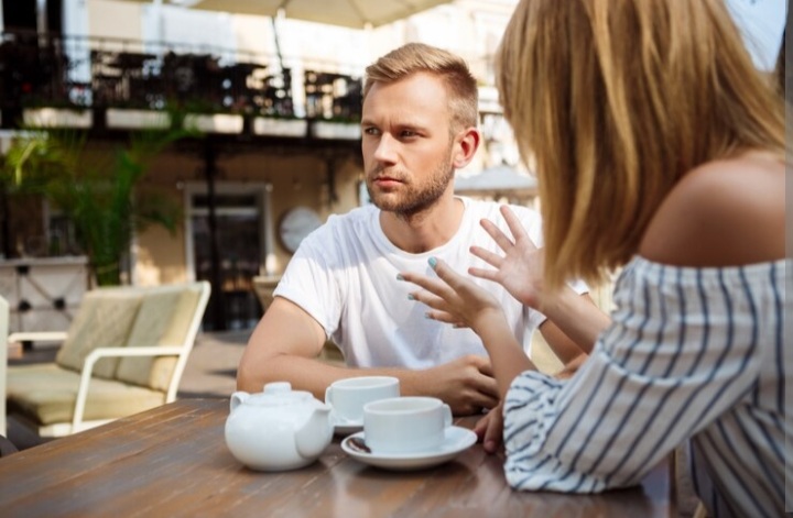 Sifat perfeksionis INFJ membuat pasangan menjauh merupakan salah satu alasan mengapa INFJ selalu berjuang dalam hubungan romantis./ freepik/cookie_studio - Image