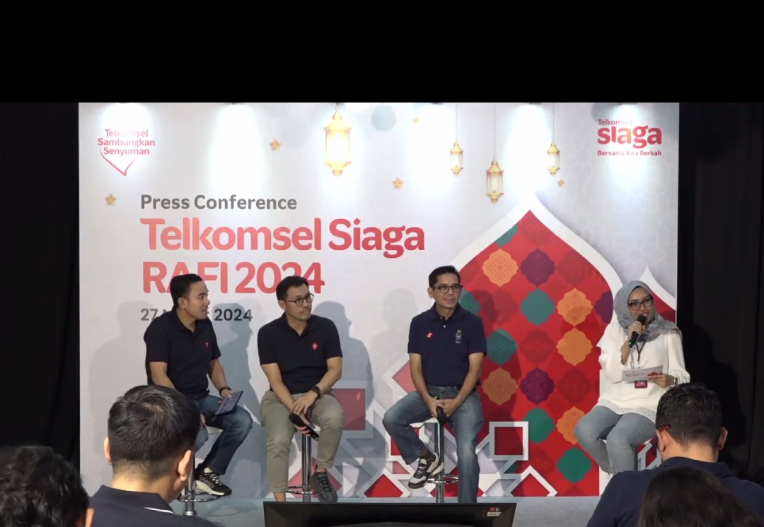 Jumpa pers daring Telkomsel terkait persiapan jaringannya jelang Lebaran Idul Fitri. (RianAlfianto/JawaPos.com). - Image