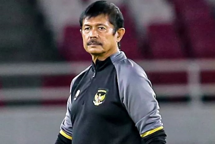 JEJAK GEMILANG: Indra Sjafri yang sekarang tengah menangani Timnas Indonesia U-20 adalah salah satu pelatih top yang berasal dari Sumatera Barat. (SALMAN TOYIBI/JAWA POS) - Image