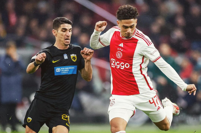 POTENSIAL: Bek Ajax, Tristan Gooijer, jadi salah satu pemain yang masuk daftar proses naturalisasi untuk Timnas Indonesia. (Instagram Tristan Gooijer) - Image