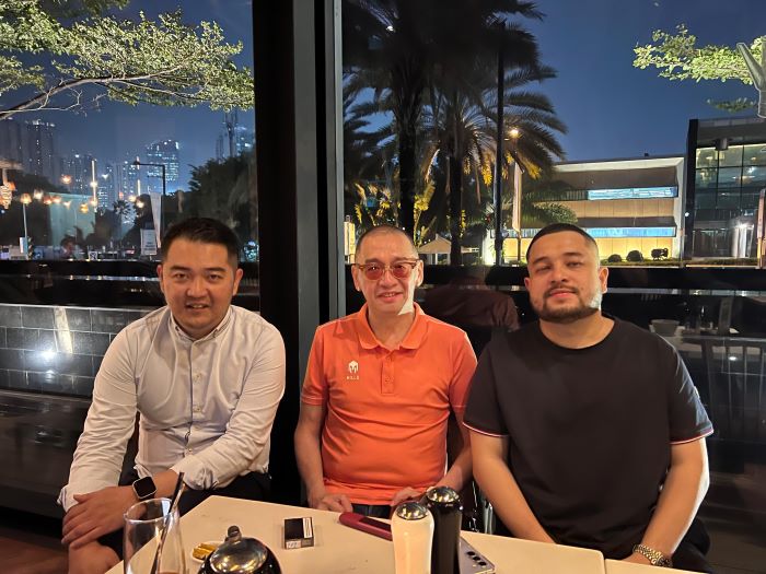 Dari kiri, Direktur Utama PT Garuda Sepak Bola Indonesia Marshal Irwan Masita, Coach Justinus Lhaksana, dan CEO sekaligus pendiri Erspo Muhammad Sadad, di Jakarta. - Image