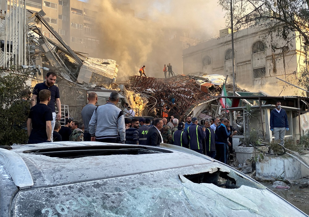 Serangan Israel ke Gedung Konsulat Iran di Damaskus, Syria. - Image