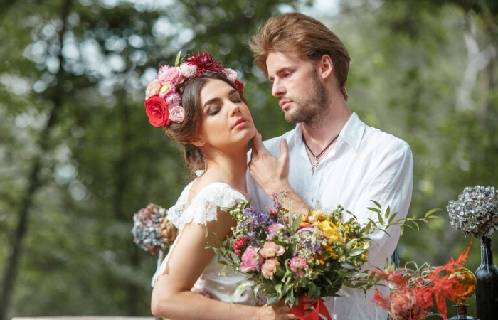 Ilustrasi foto prewedding (Freepik/master1305) - Image