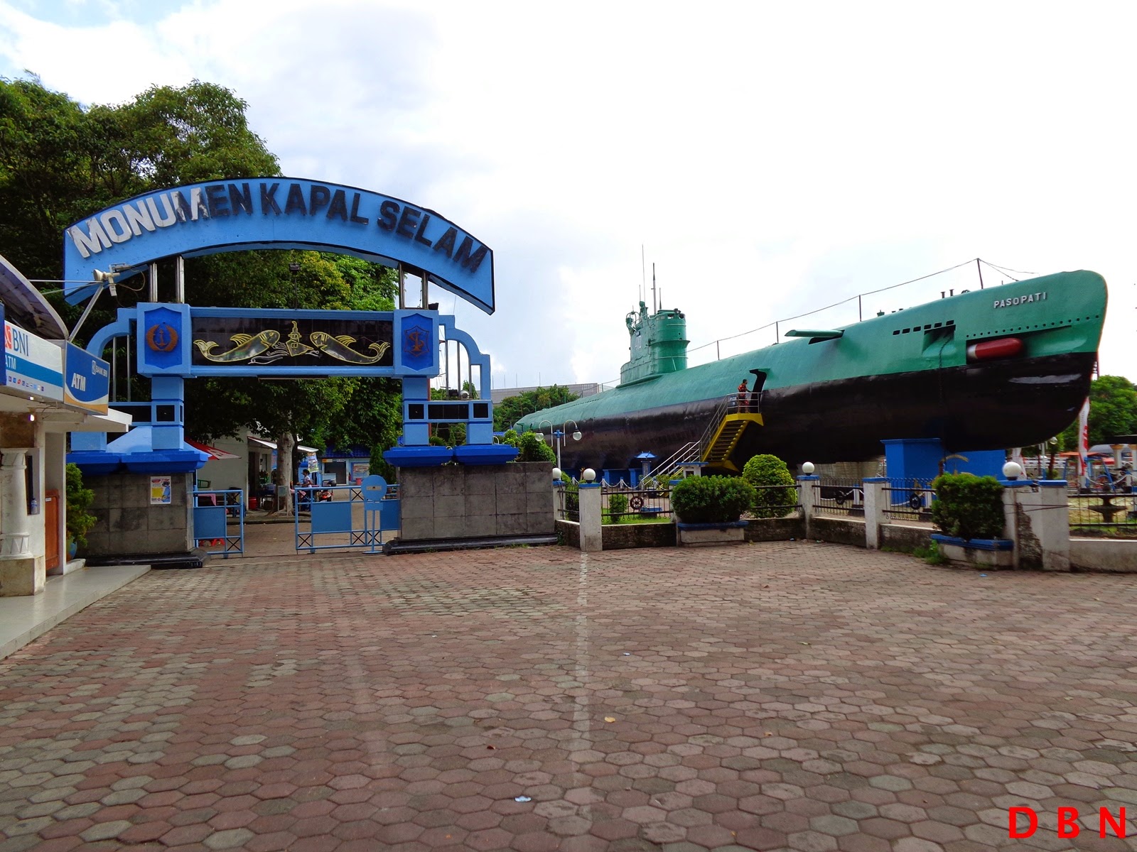 Monumen Kapal Selam.