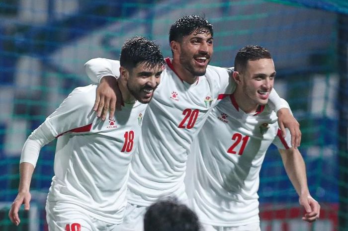 TANGGUH: Yordania U-23 ketika melakukan uji coba menghadapi Thailand. Mereka menang 3-1 untuk persiapan Piala Asia U-23. (Jordania FA) - Image