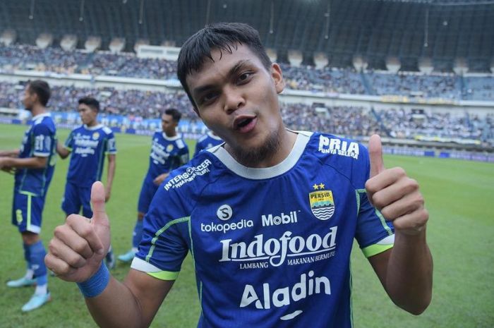 BERPRESTASI: Rachmat Irianto ingin meninggalkan legacy miliknya sendiri dan terlepas dari bayang-bayang Ayahnya, Bejo Sugiantoro. (Instagram Rachmat Irianto) - Image