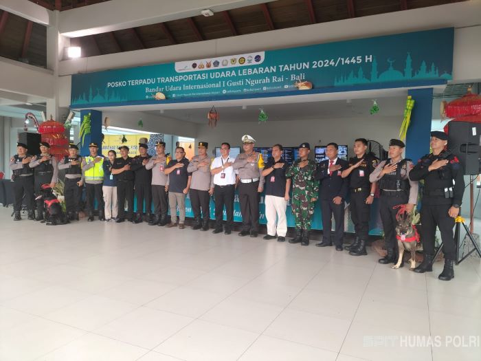Kapolda Bali, Irjen Pol. Ida Bagus Kade Putra Narendra, S.I.K., M.Si. bersama TNI, Avsec dan stakeholder terkait lainnya. (Istimewa) - Image