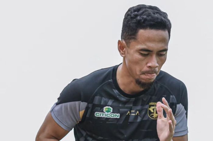DIKABARKAN HENGKANG: Reva Adi Utama dikabarkan masuk radar Persija Jakarta dan Yusuf Meilana dikabarkan akan menggantikannya. (Persebaya Surabaya) - Image
