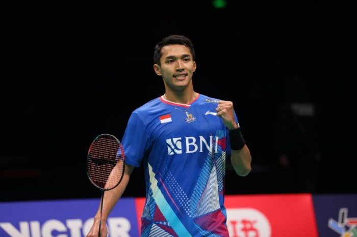 Tunggal putra Indonesia Jonatan Christie saat melakoni babak semifinal Kejuaraan Bulu Tangkis Asia (BAC) 2024 di Ningbo, Tiongkok, Sabtu (13/4/2024). (ANTARA/HO/PP PBSI) - Image